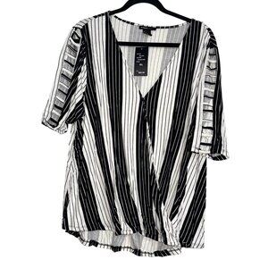 Black & White Striped Robert Louis Womens Top With V-Neck & Cutout Sleeves XL